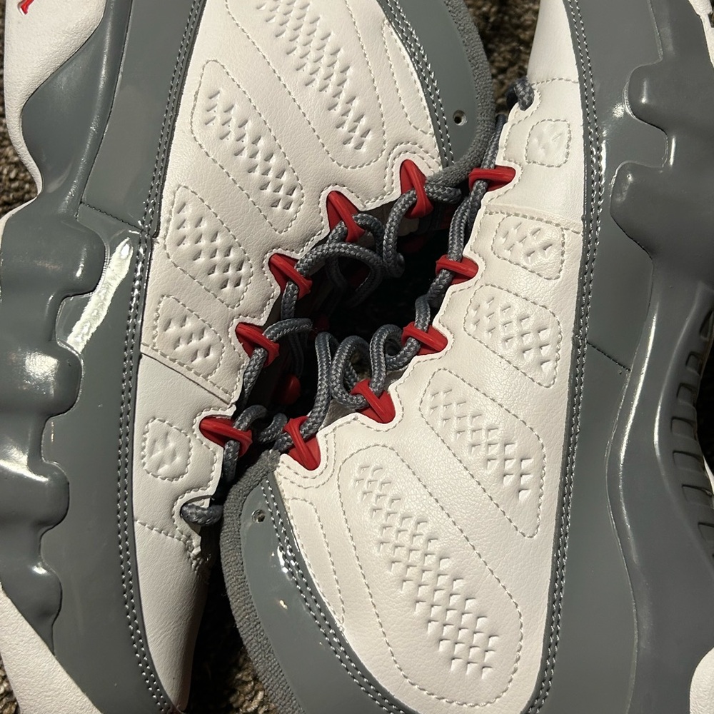 Air Jordan 9 Retro